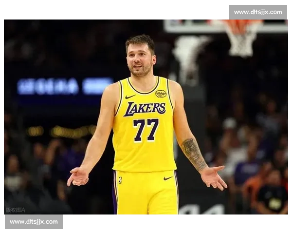 湖人噩耗三连！东契奇伤缺一周 仅 9 人可战